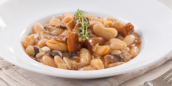 Рагу из фасоли и грибов со сливочным соусом - простой рецепт за час.