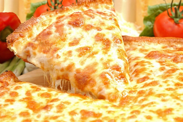 Домашняя сырная пицца, рецепт с фотографиями - Vkuso.ru