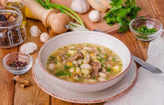 10 лучших и простых рецептов супа из шампиньонов на курином бульоне