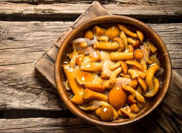Вкусные маринованные буковые грибы на зиму - рецепт с фото