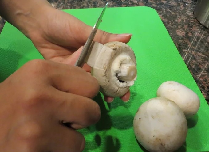Как приготовить запеченные грибы шампиньоны в духовке с фаршем