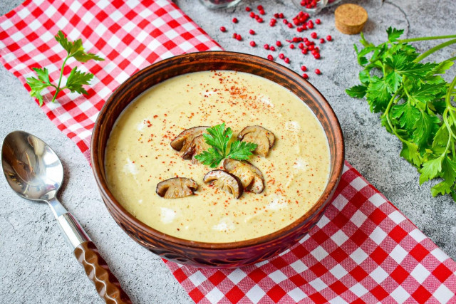 Крем-суп из белых грибов со сливками