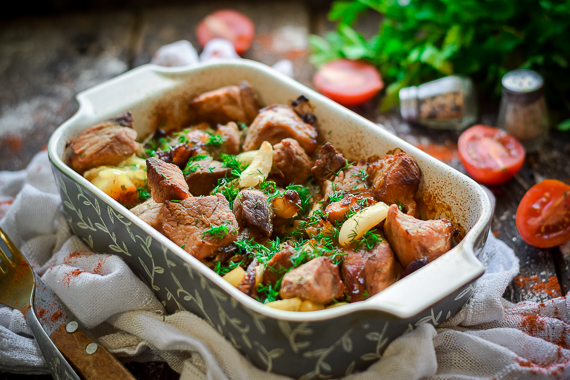 Как вкусно приготовить картошку с мясом и грибами