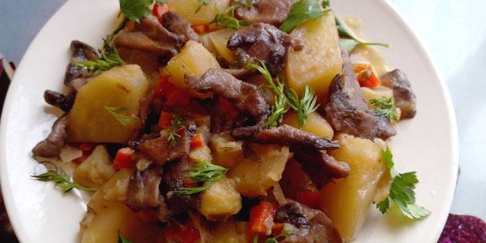 Рагу с овощами, грибами и картофелем