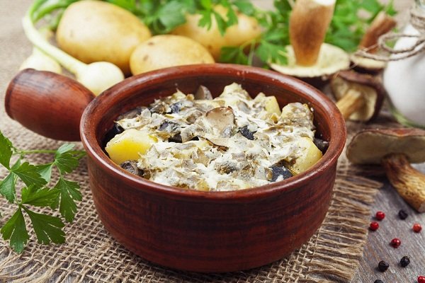 Как приготовить картофель с грибами в сливках