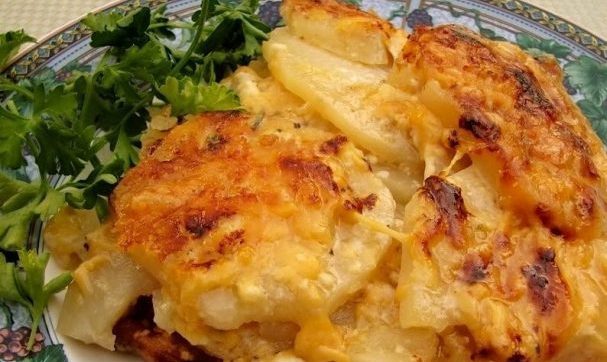 ТОП-10 рецептов мяса по-французски в духовке с картошкой, грибами и сыром