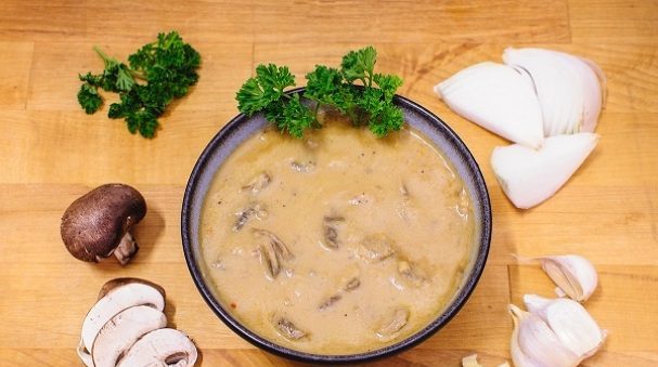 16 лучших рецептов грибного соуса из шампиньонов со сметаной
