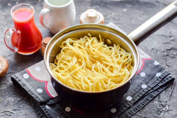 спагетти с грибами рецепт фото 2