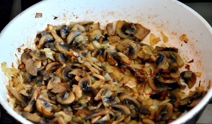 Как приготовить очень вкусную начинку для пирожков из грибов