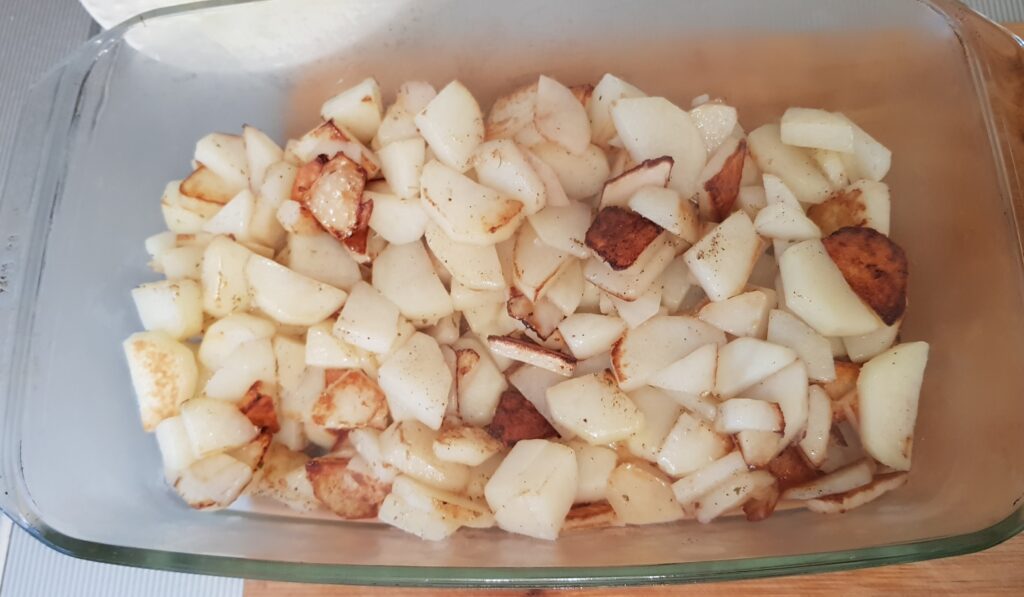 Фотография рецепта - Картофель с грибами и куриной грудкой в сливочном соусе - шаг 9