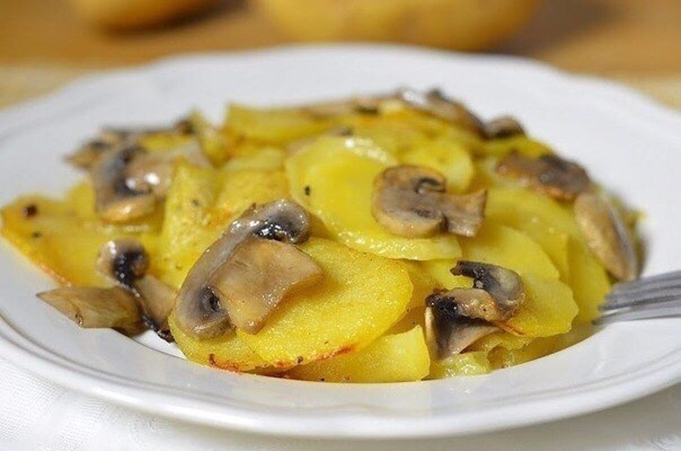 Сливочный картофель с грибами - рецепт с фотографиями - Patee. Рецепты