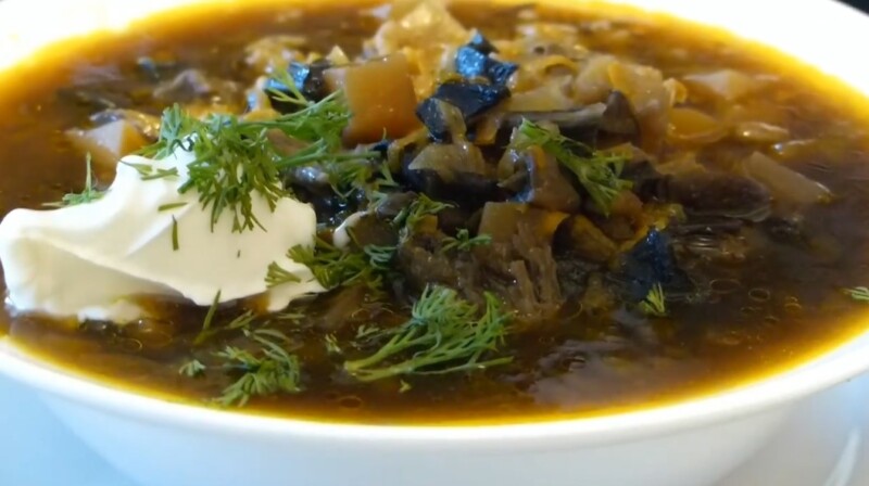 Приготовить суп с сушеными грибами в курином бульоне - Рецепт с ячменем