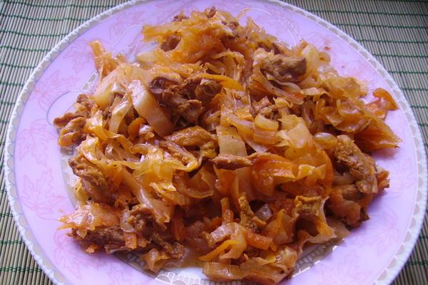 19 рецептов тушеной капусты с мясом и грибами