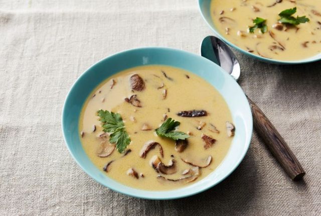 Рецепт 3: Суп из сушеных грибов со сливками