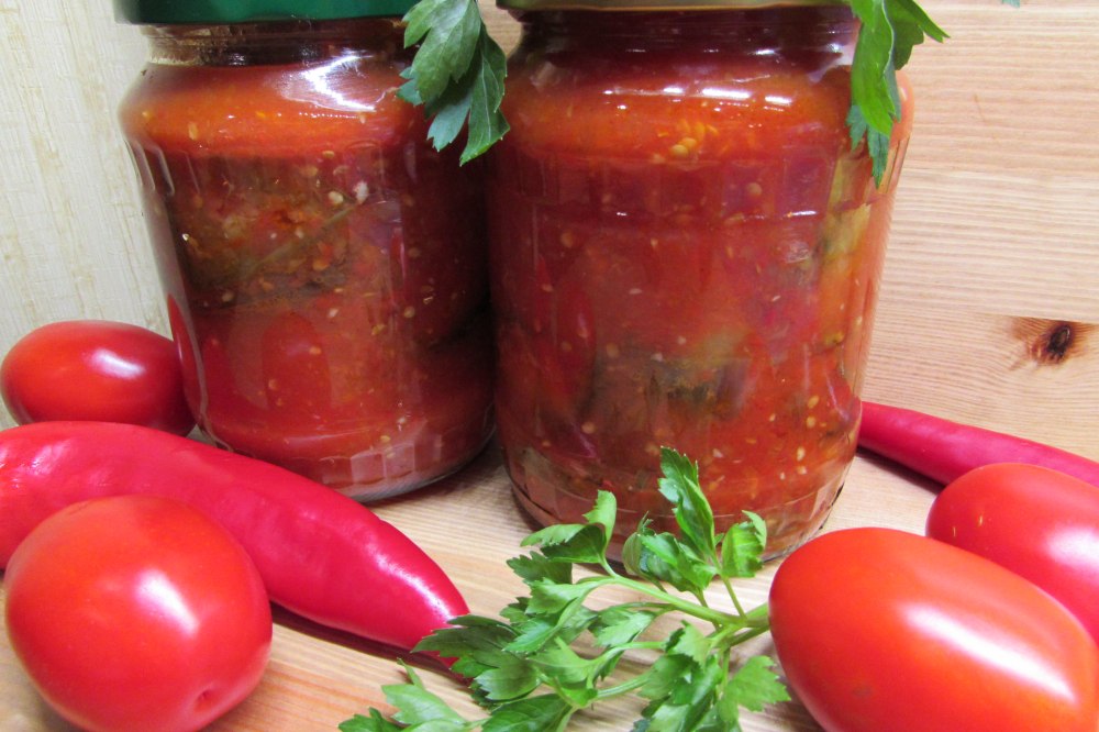 Баклажаны в томатном соусе на зиму: рецепт очень простой, а овощи получаются кисло-сладкими, мягкими и очень вкусными