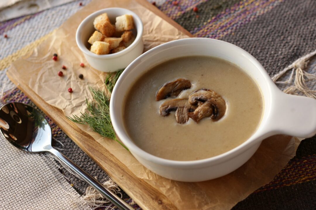 Крем-суп с сушеными белыми грибами и гречкой, рецепт с фотографиями - Вкусно.ру