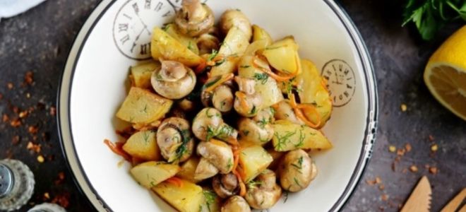 Запеченный картофель с маринованными грибами
