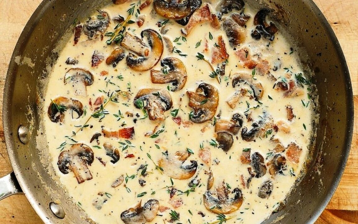 Сливочный грибной соус с беконом и тимьяном | Загородная кухня (Ogorod.ru)