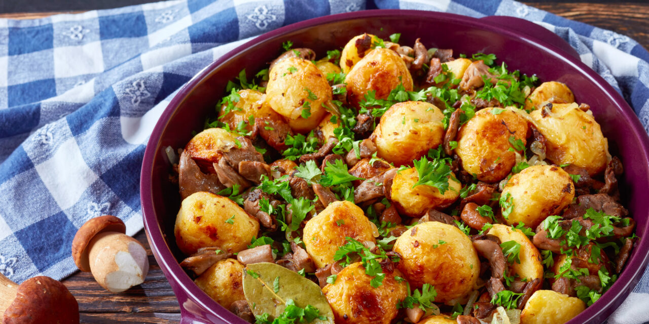 7 способов приготовления картофеля с грибами на сковороде и в духовке - Лайфхакер