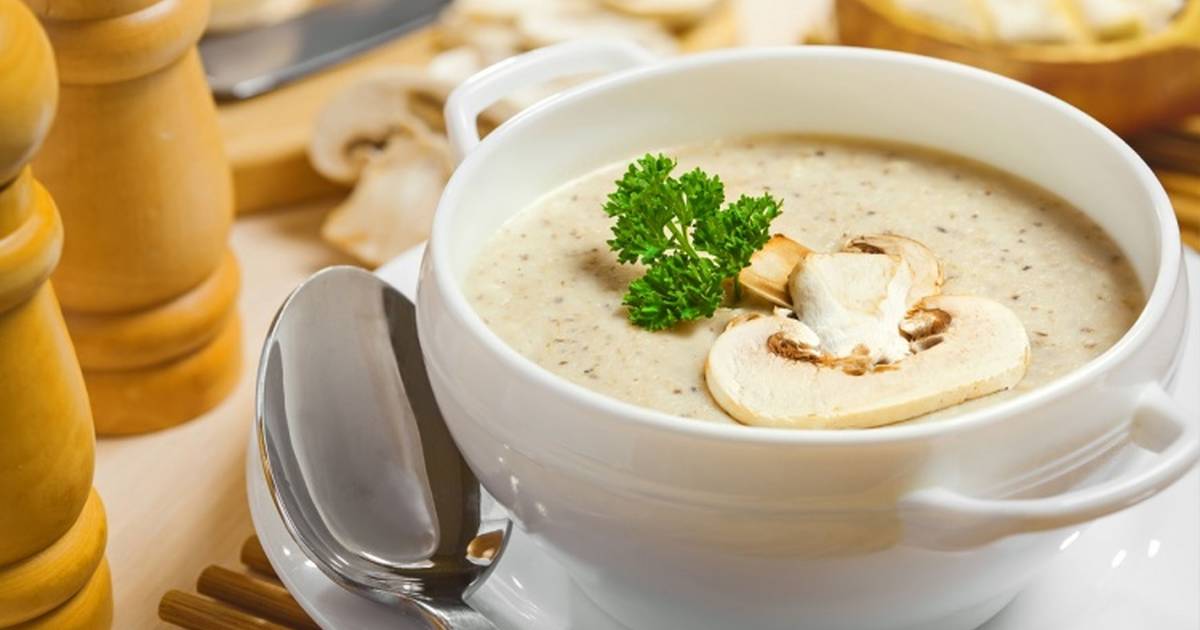 Грибной суп со сливками - пошаговый рецепт с фото. Автор рецепта Александра является директором компании Cookpad. - Кухонная плита