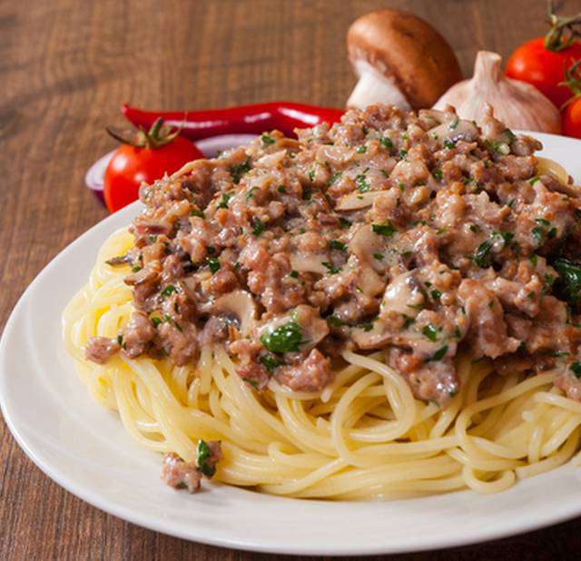 Спагетти с начинкой и паста с помидорами - рецепт с фотографиями с сайта maggi.ru