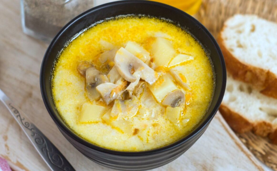 Сырный суп с плавленым сыром и грибами рецепт с пошаговыми фотографиями - 1000.menu