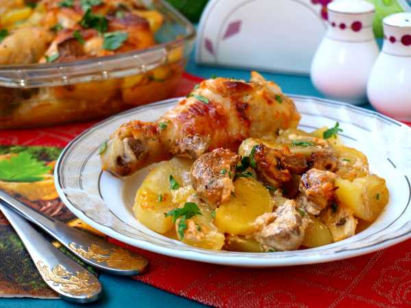 Картофель с курицей и грибами в духовке - пошаговый рецепт + отзывы