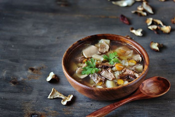 Как вкусно сварить суп с сухими грибами