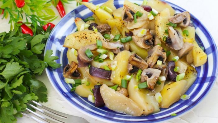 Как приготовить жареху из грибов и картошки