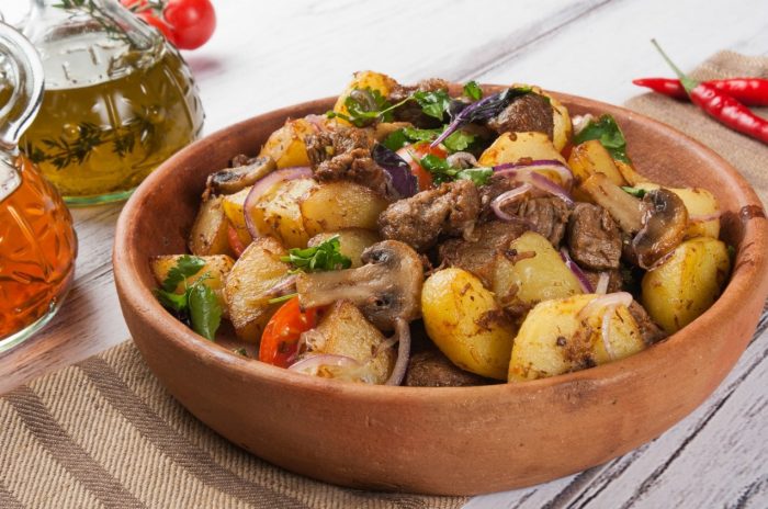12 простых и вкусных рецептов жаркого с грибами и мясом