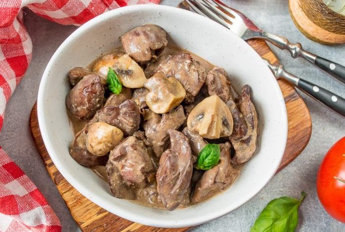 Картошка с мясом и грибами на сковороде: лучшие рецепты