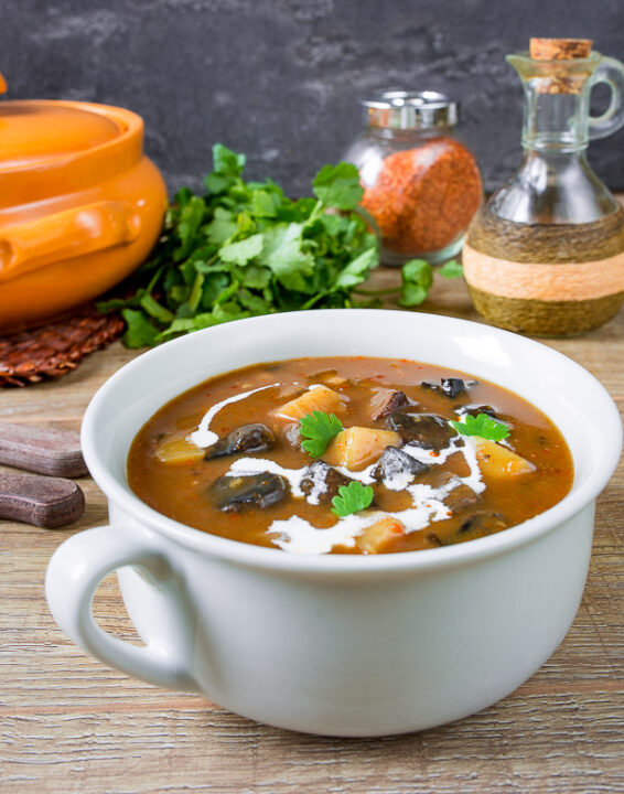 Рецепт венгерского грибного супа с пошаговыми фотографиями в блоге Tasty