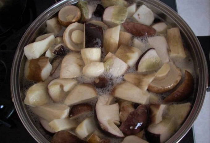 Как вкусно замариновать на зиму белые грибы
