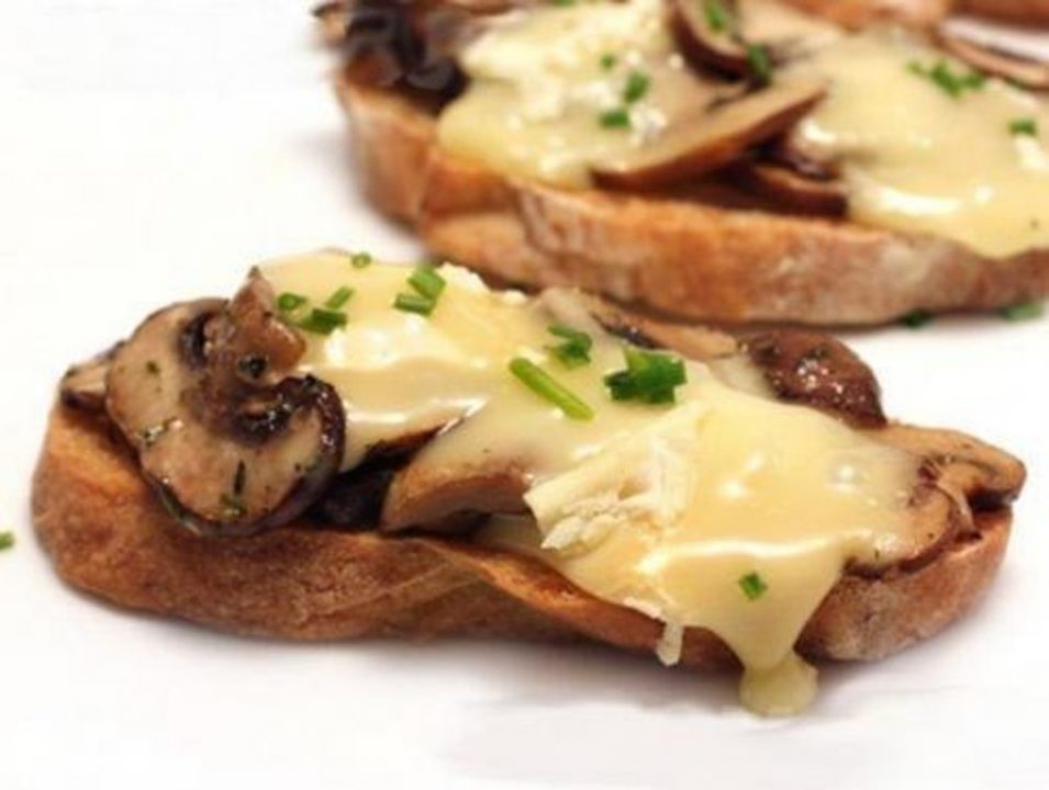 Бутерброды с грибами и сыром - рецепт с фотографиями - Patee. Рецепты