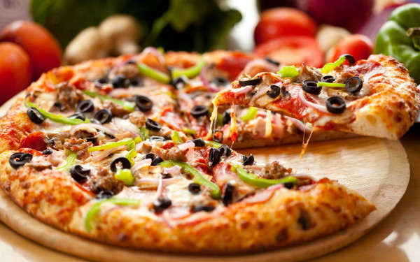 Пицца с грибами и колбасой: простые рецепты с пошаговыми фотографиями