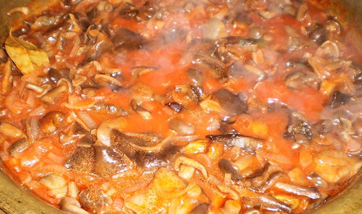 Грибы куколки в томатном соусе: рецепты с фото, как приготовить грибы на зиму