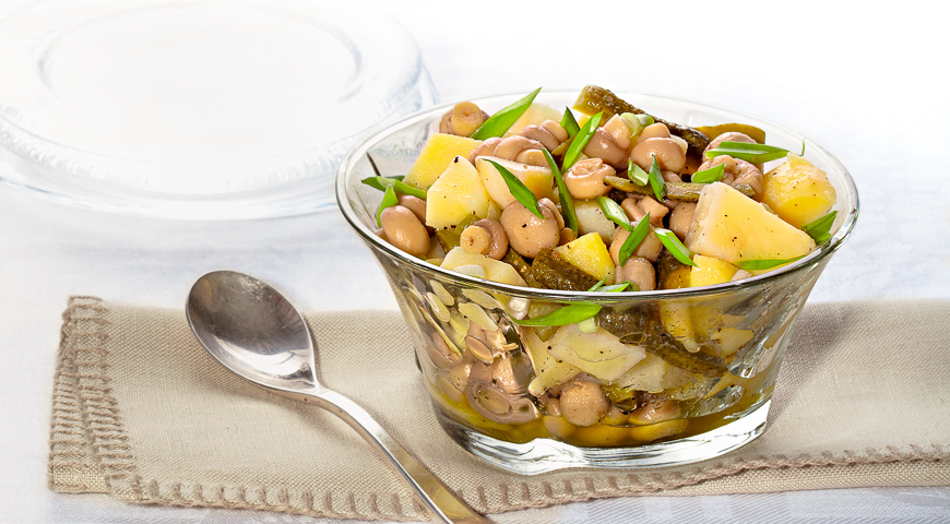 Картофельный салат с маринованными грибами, пошаговый рецепт с фото