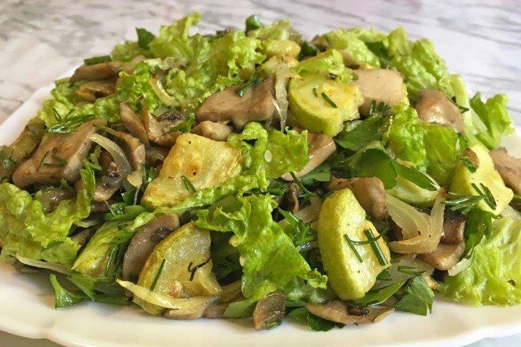 Теплый салат из грибов и кабачков - Что приготовить из грибов рецепты