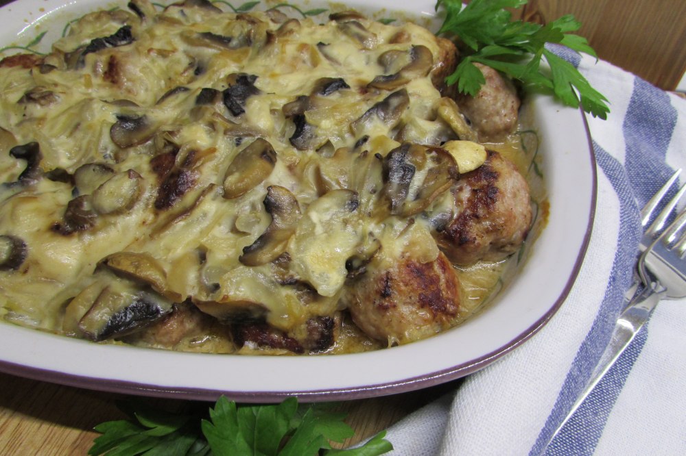 Тефтели в сливочном соусе с грибами шампиньонами: простой рецепт ароматного блюда с фото