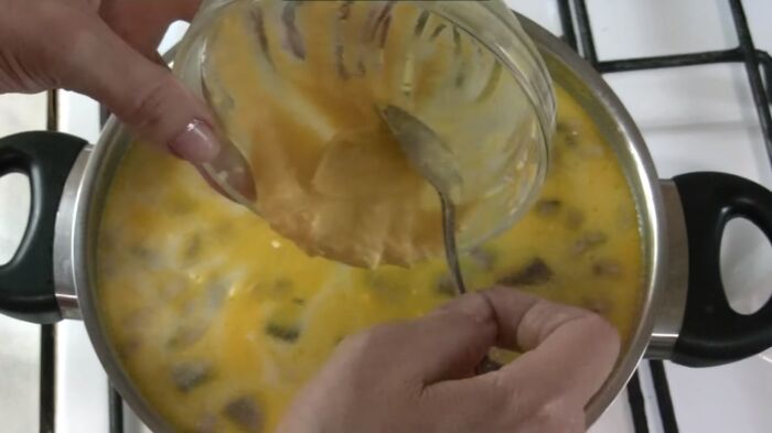 Пюре из сыра и яичных желтков
