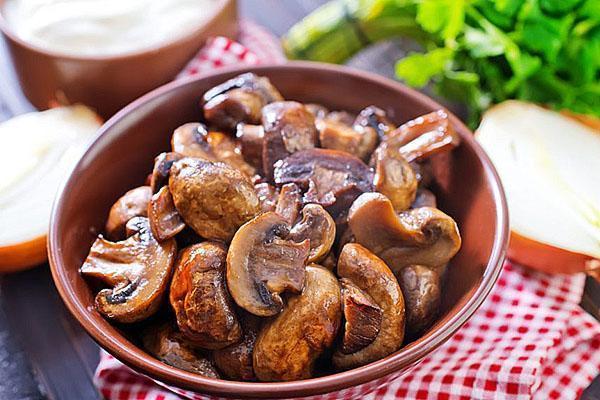 Соленые грибы - рецепты с луком, сыром, жареными грибами, видео
